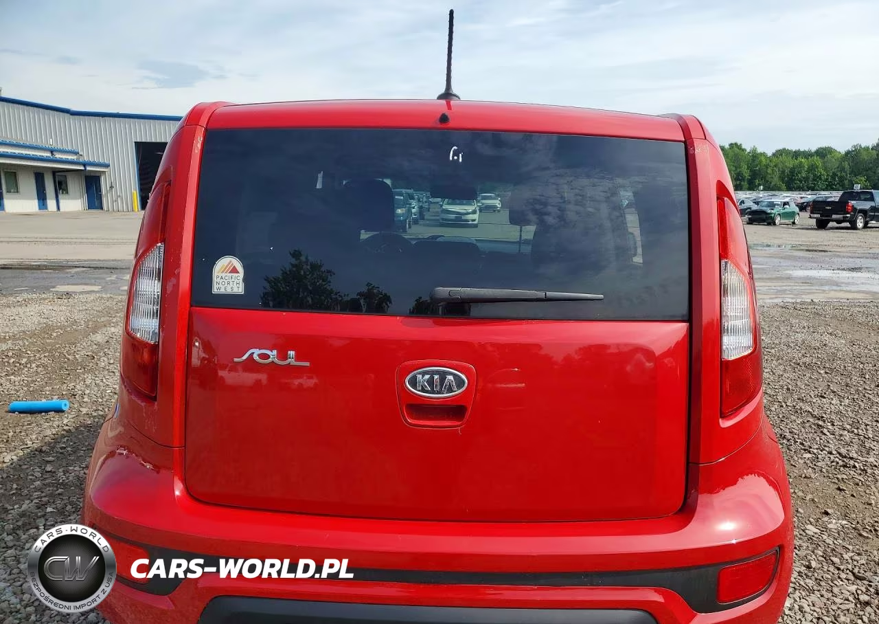 2012 Kia Soul + VIN:KNDJT2A6XC7453404 - 6