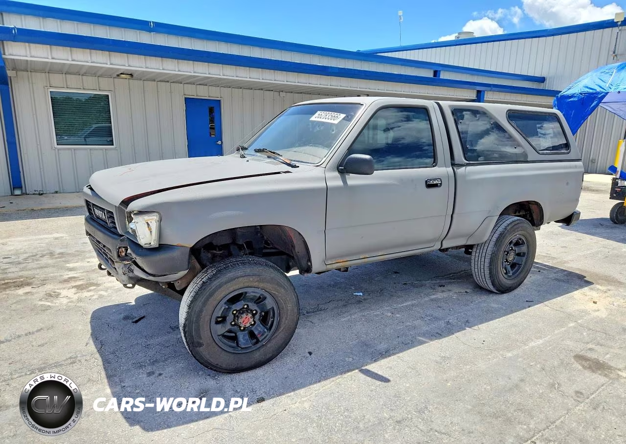 1990 Toyota Pickup Deluxe