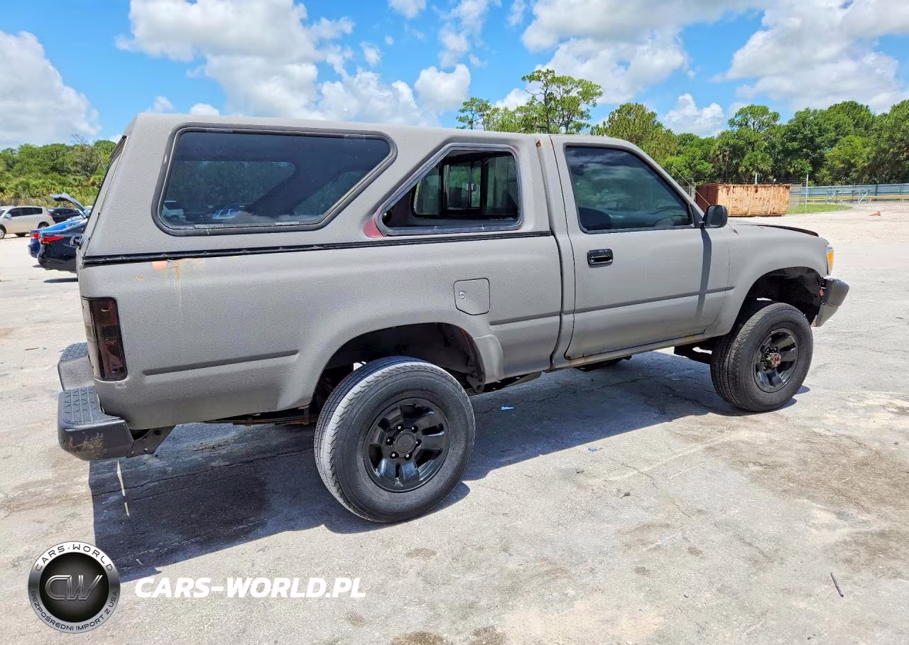 1990 Toyota Pickup Deluxe VIN:JT4RN01P7L7033125 - 3