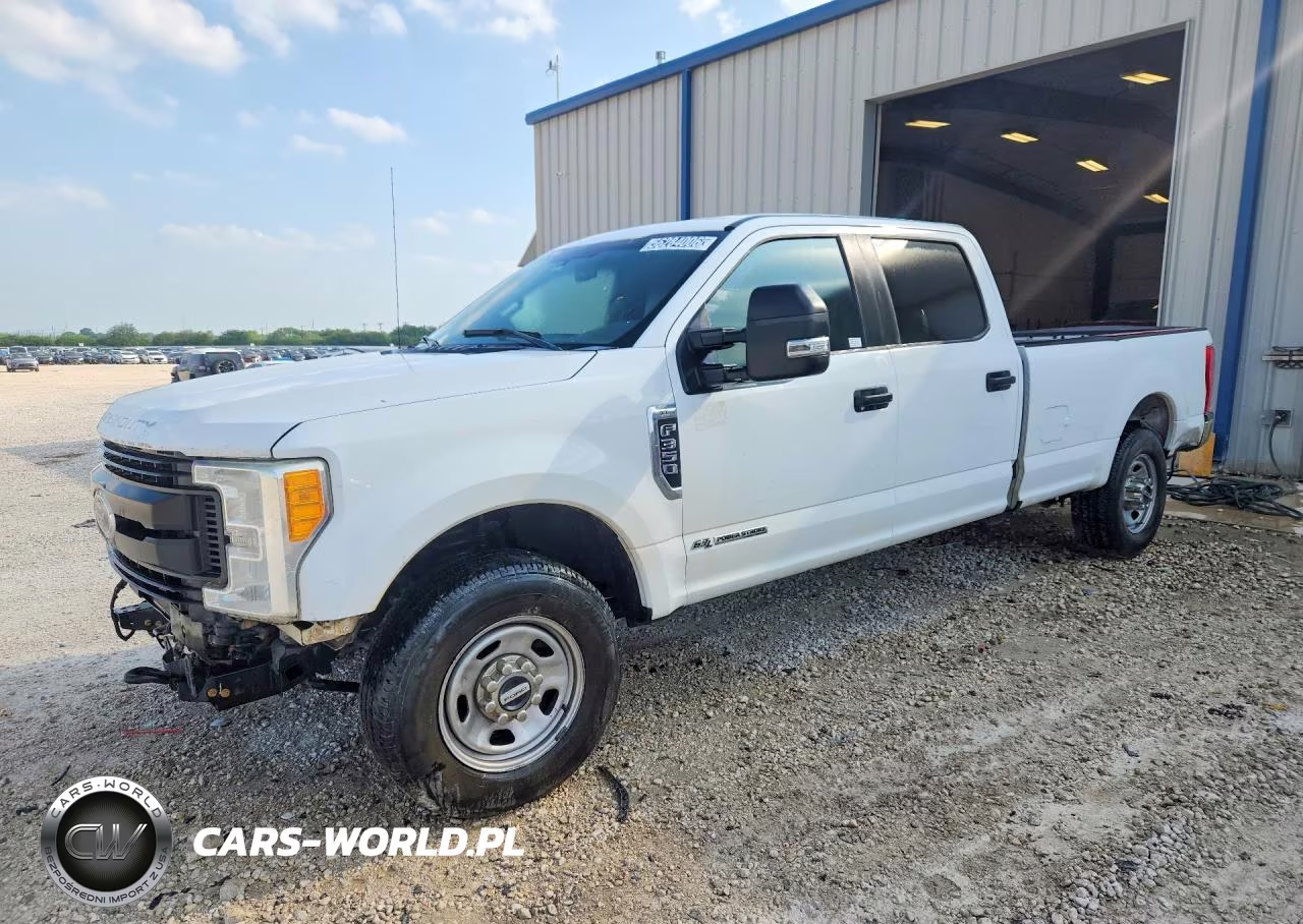 2017 Ford F350 Super Duty – zdjęcie 1 z 12