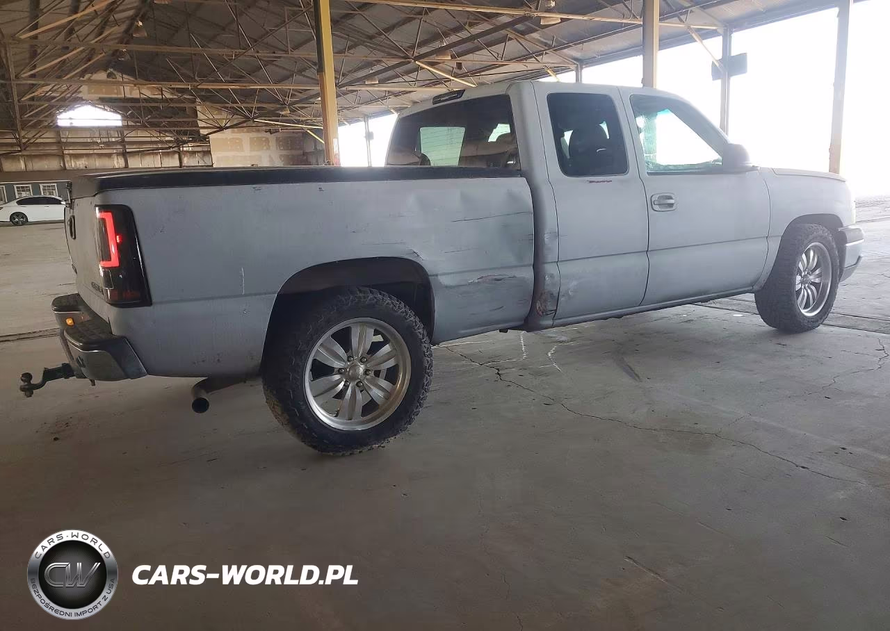 2004 Chevrolet Silverado C1500 VIN:2GCEC19V541325612 - 3