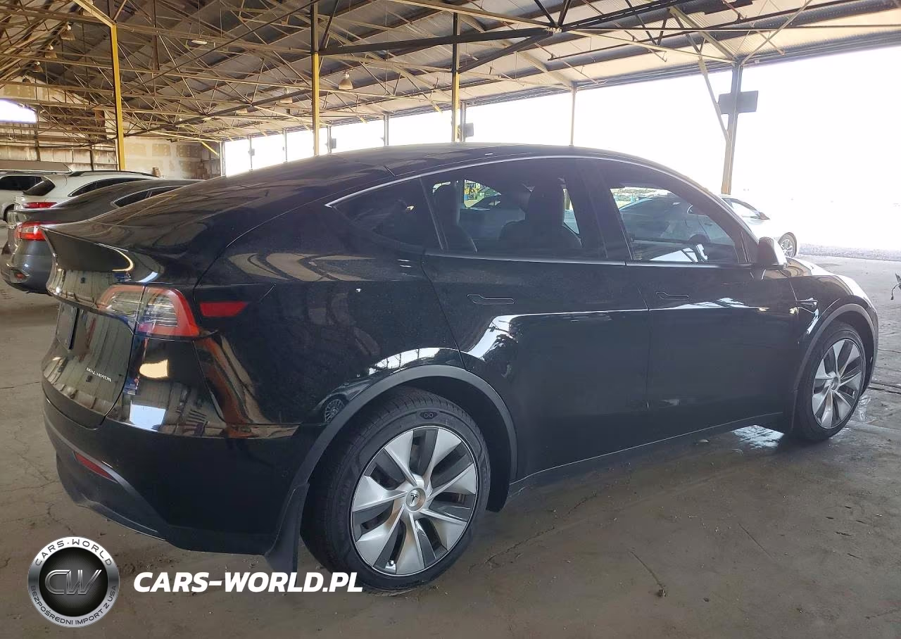 2022 Tesla Model Y VIN:7SAYGDEEXNF369616 - 3