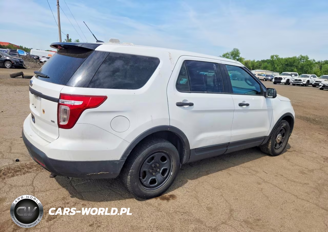 2015 Ford Explorer Police Interceptor VIN:1FM5K8AR5FGC68601 - 3
