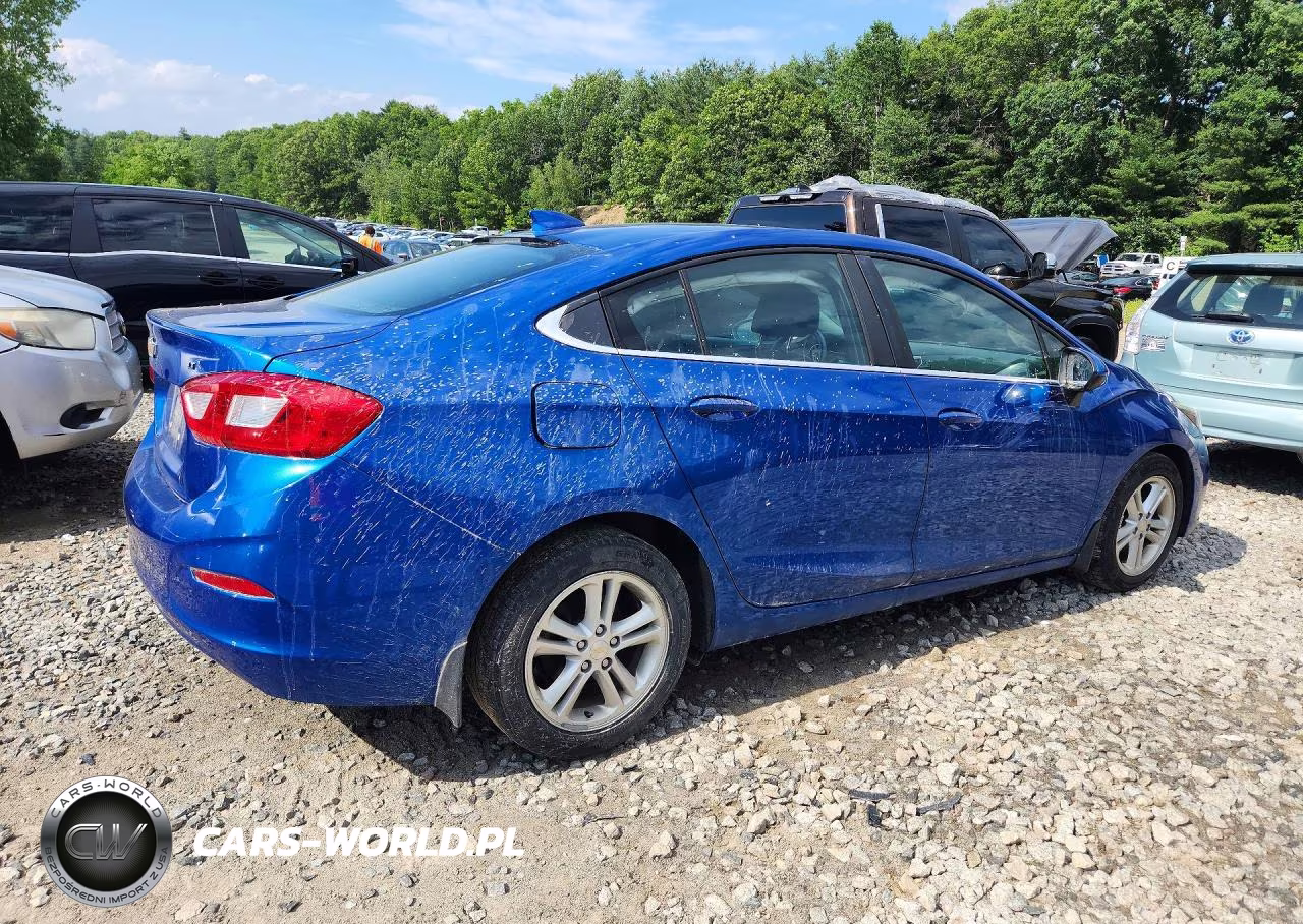 2017 Chevrolet Cruze Lt VIN:3G1BE5SMXHS559768 - 3