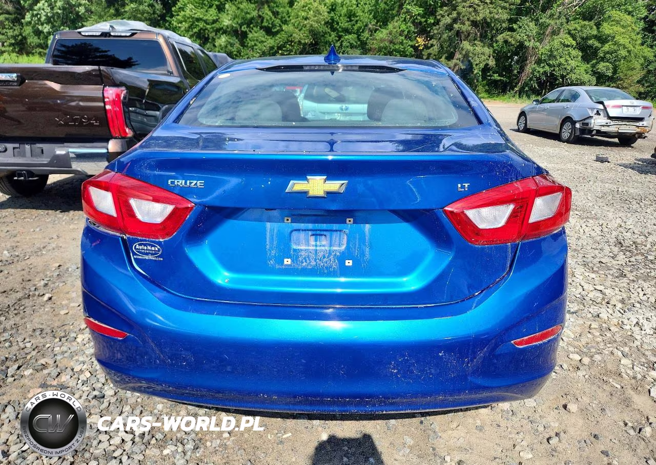 2017 Chevrolet Cruze Lt VIN:3G1BE5SMXHS559768 - 6