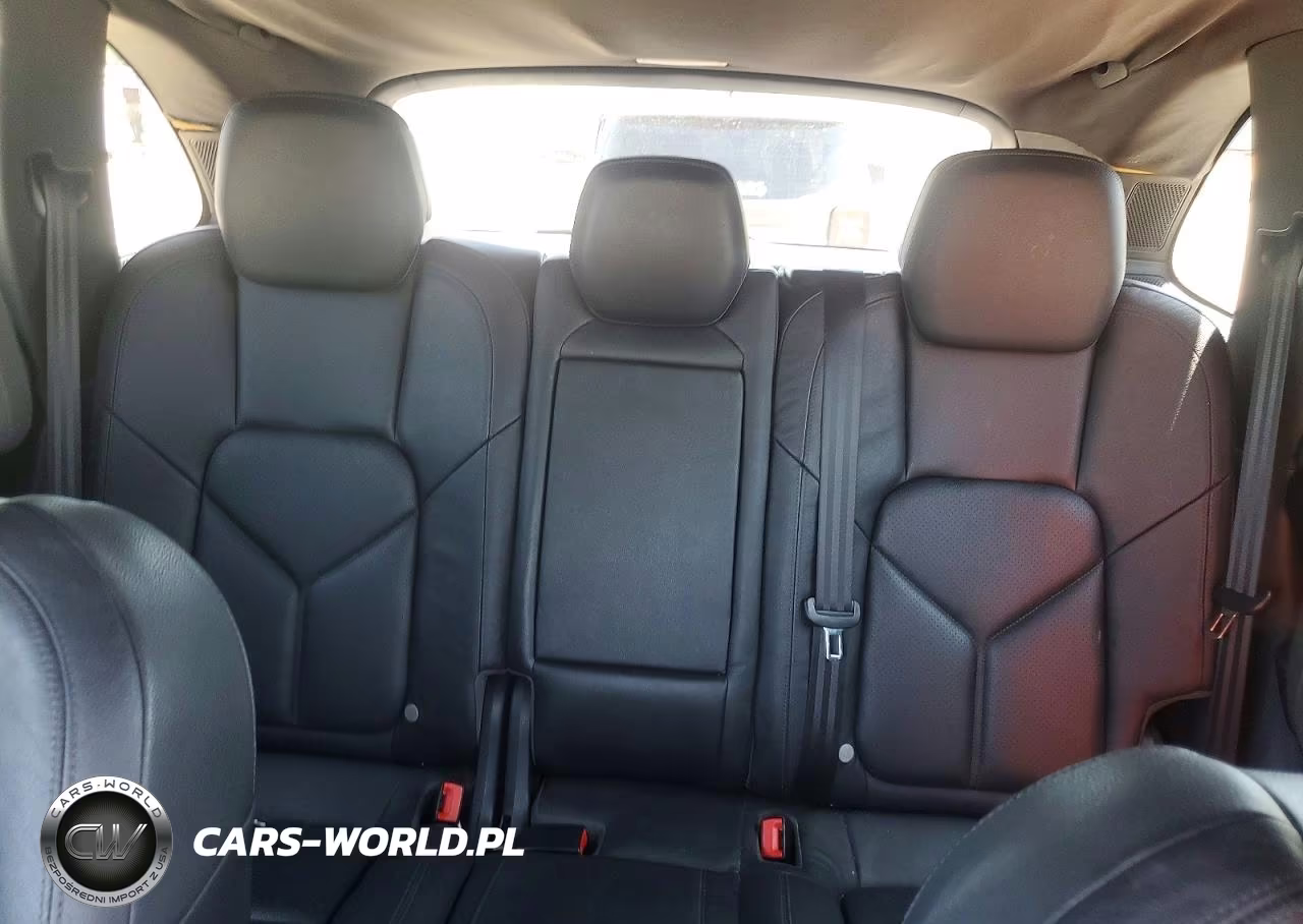2012 Porsche Cayenne VIN:WP1AA2A22CLA07806 - 10