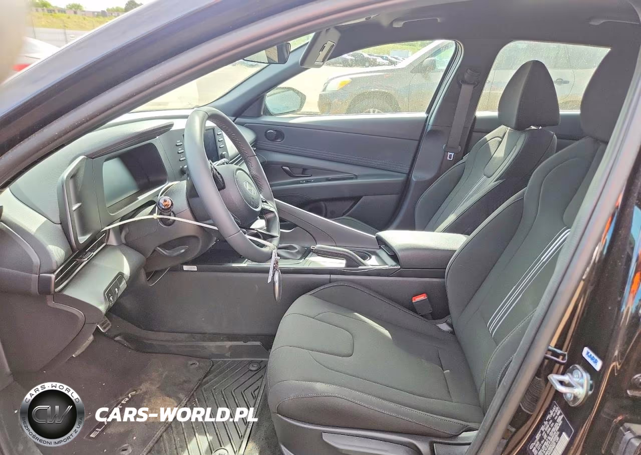 2025 Hyundai Elantra Sel Sport VIN:KMHLM4DG1SU000614 - 7