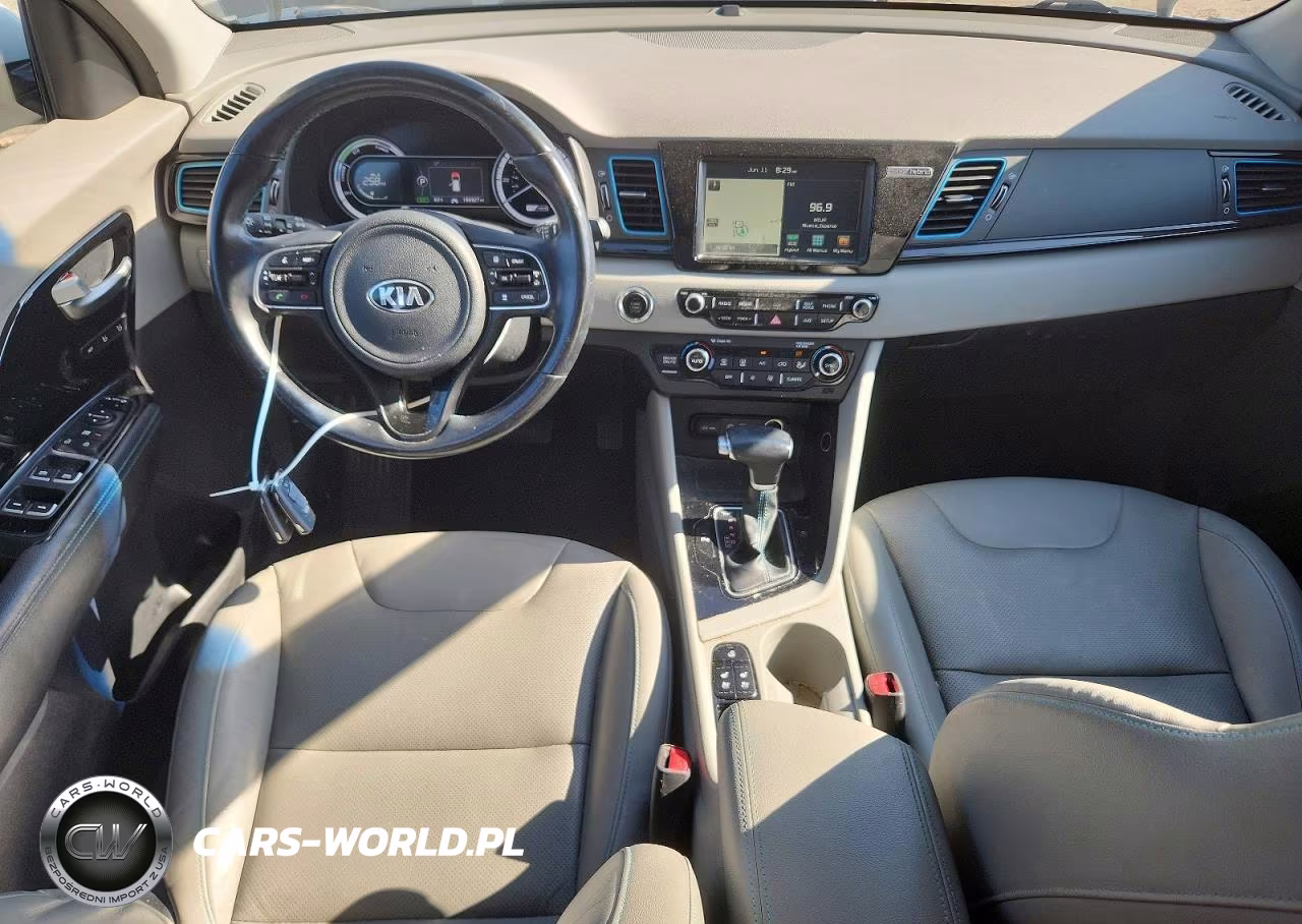 2018 Kia Niro Touring VIN:KNDCE3LC7J5187005 - 8