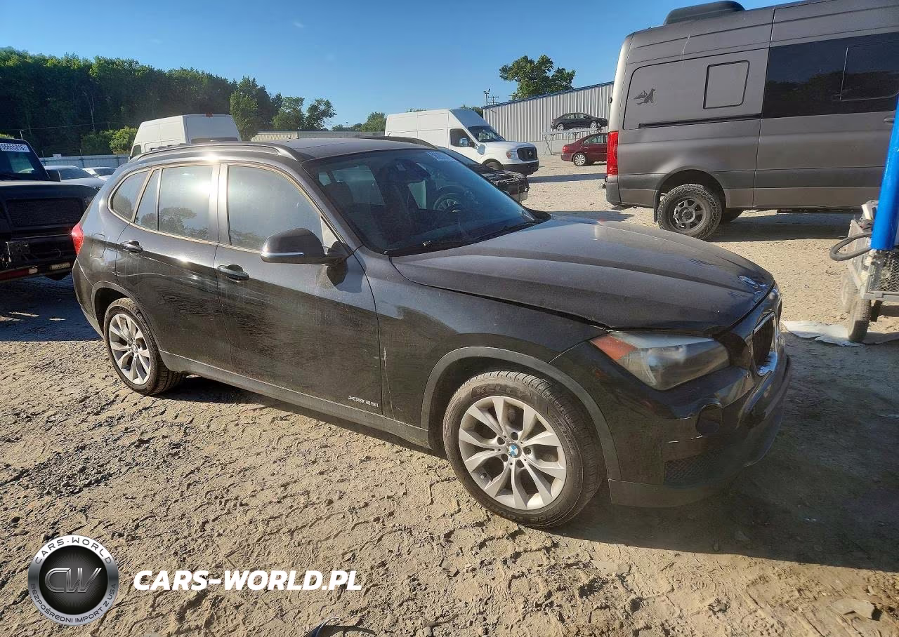 2014 BMW X1 xDrive28I VIN:WBAVL1C54EVR95092 - 4