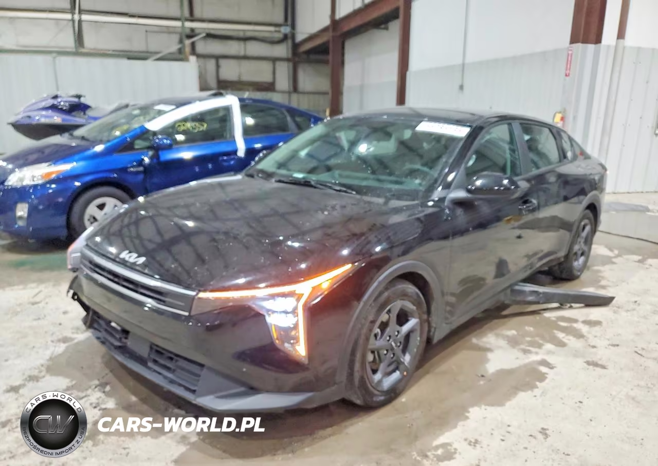 2025 Kia K4 Lxs – zdjęcie 1 z 12
