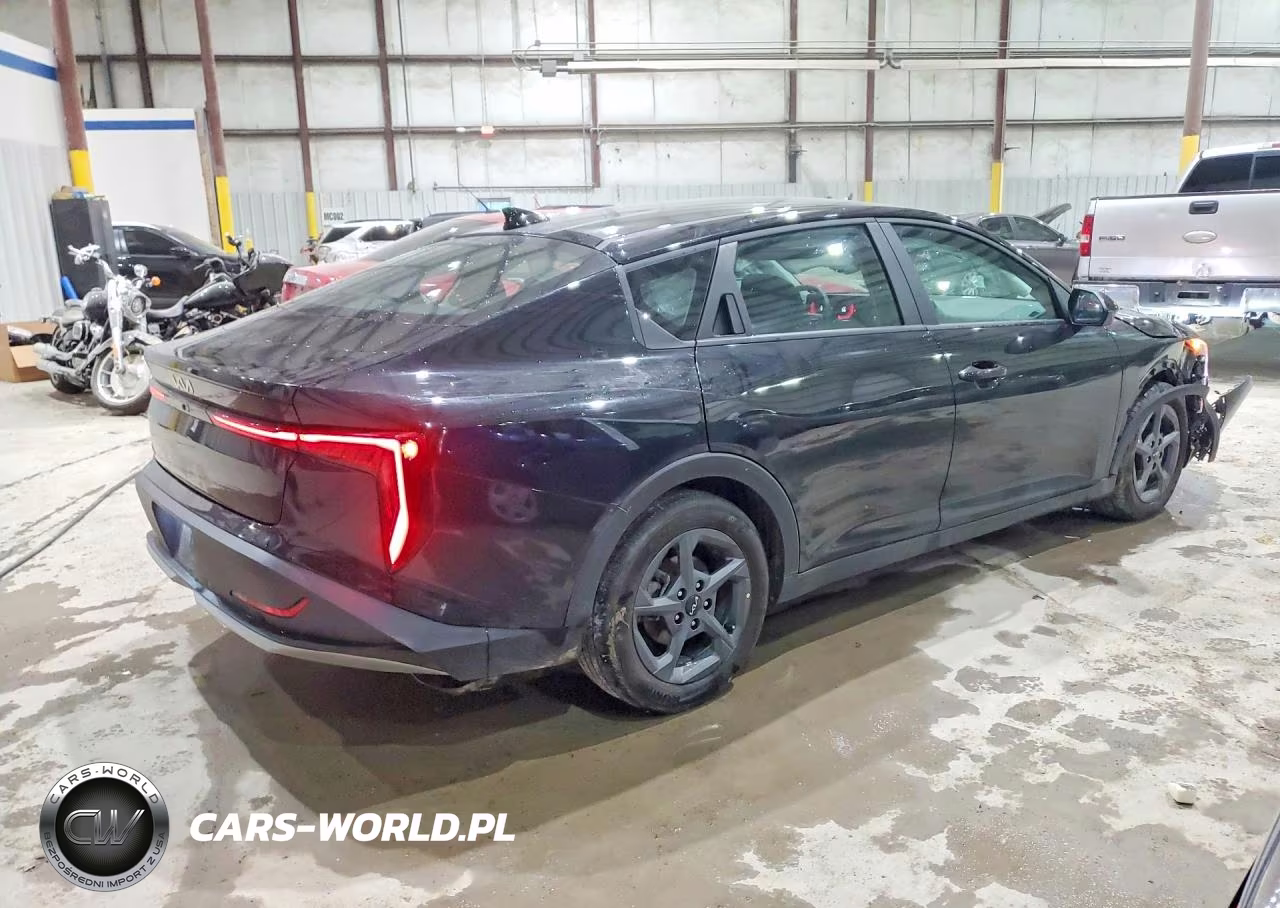2025 Kia K4 Lxs VIN:3KPFT4DE3SE017870 - 3