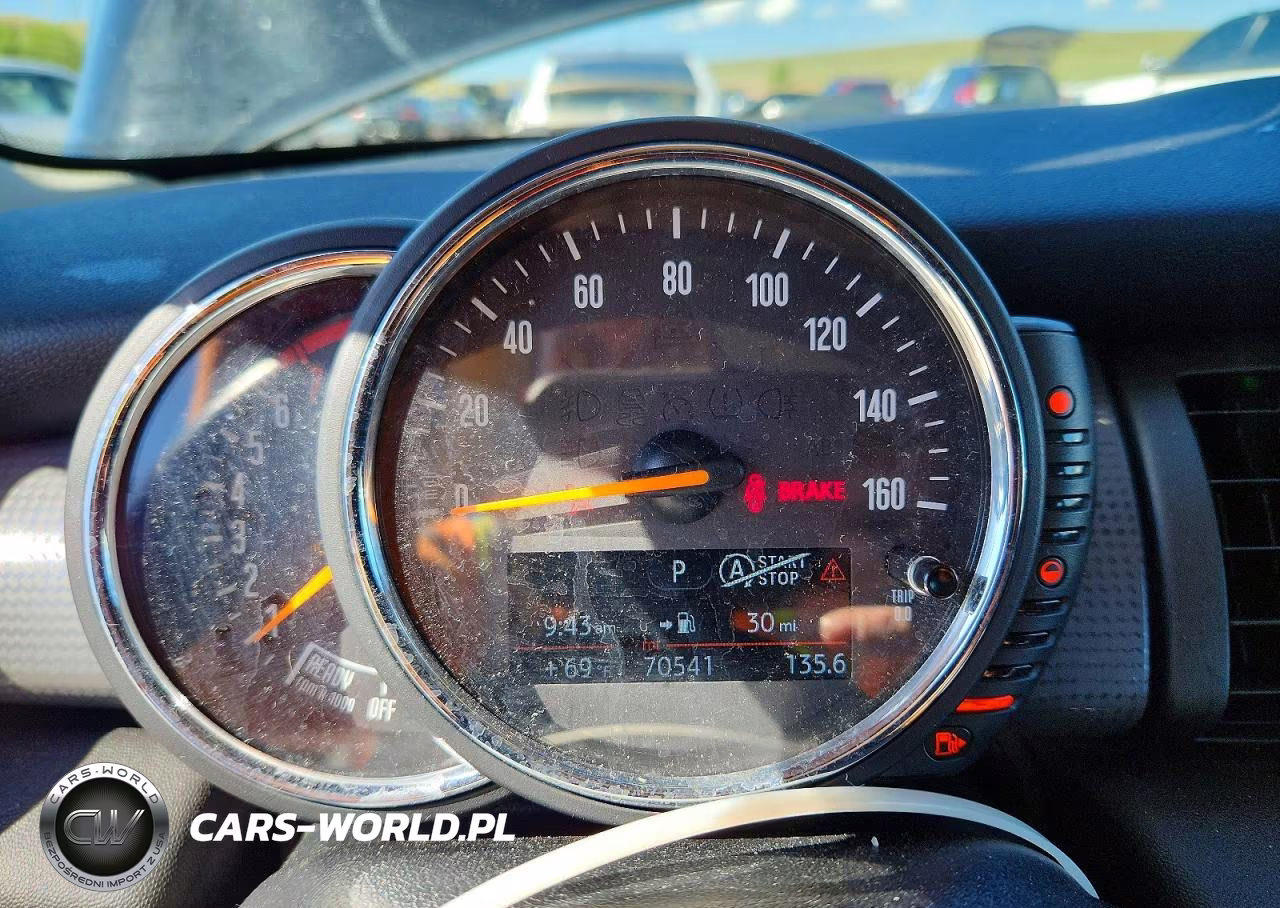 2017 Mini Cooper VIN:WMWXP5C32H2G61154 - 9