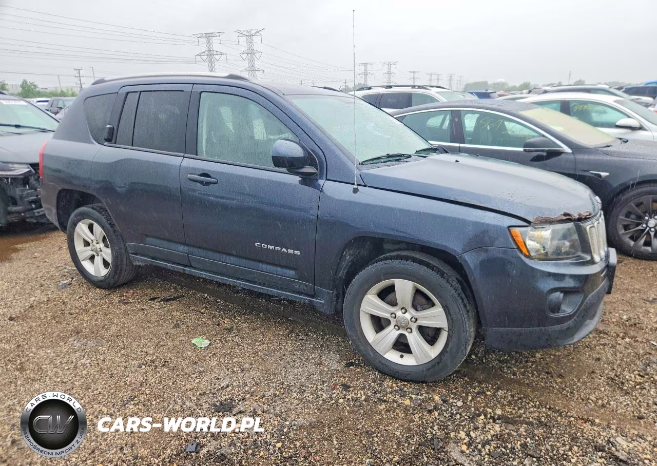 2015 Jeep Compass Latitude VIN:1C4NJCEB6FD110230 - 4