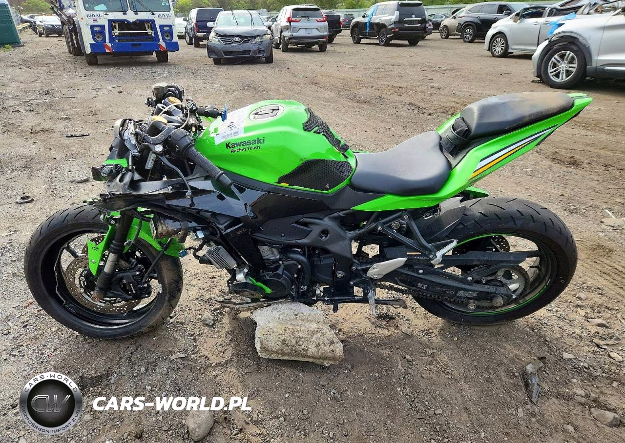 2025 Kawasaki Ninja Zx VIN:ML5ZXCS18SDA42600 - 3