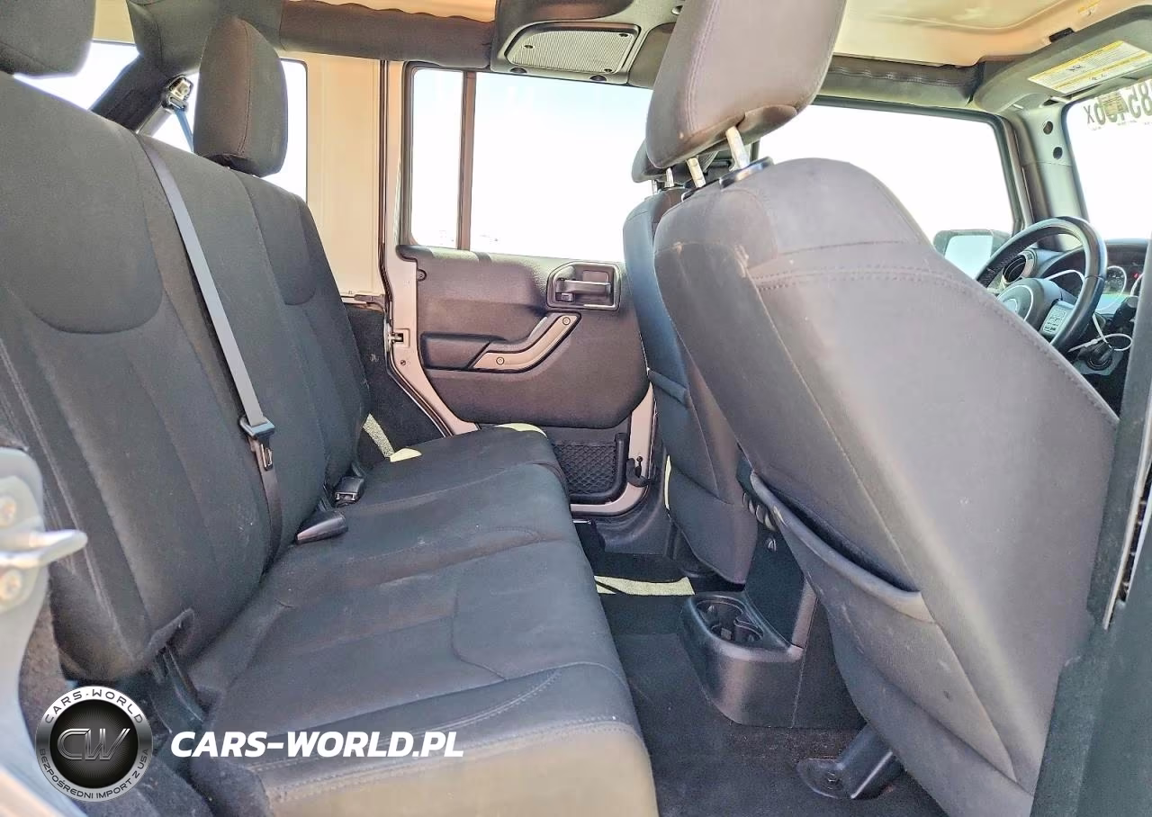 2018 Jeep Wrangler Unlimited Sport VIN:1C4BJWDG0JL855832 - 11