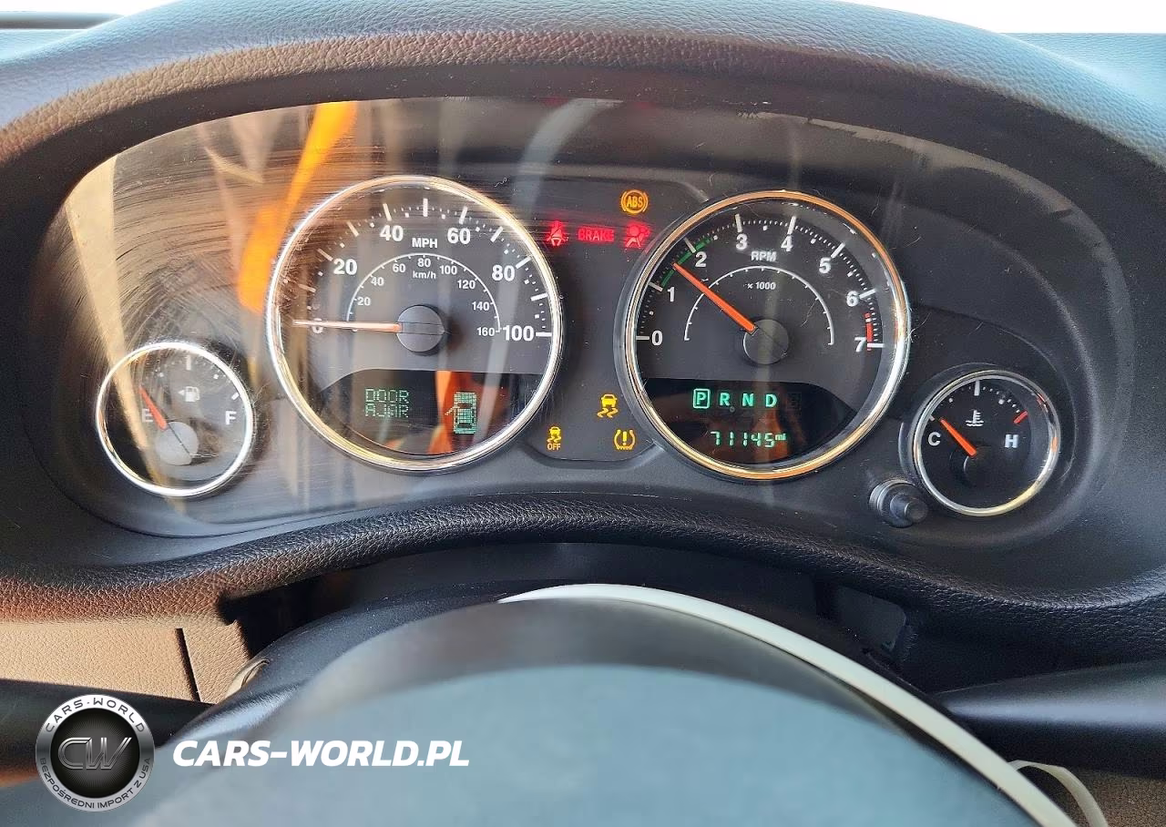 2018 Jeep Wrangler Unlimited Sport VIN:1C4BJWDG0JL855832 - 9