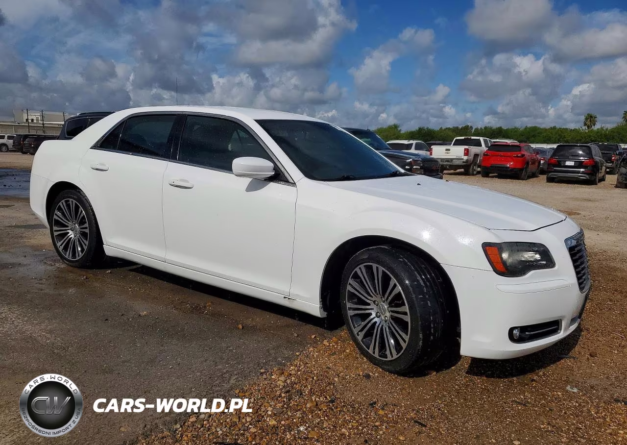 2013 Chrysler 300 S VIN:2C3CCABG1DH643855 - 4