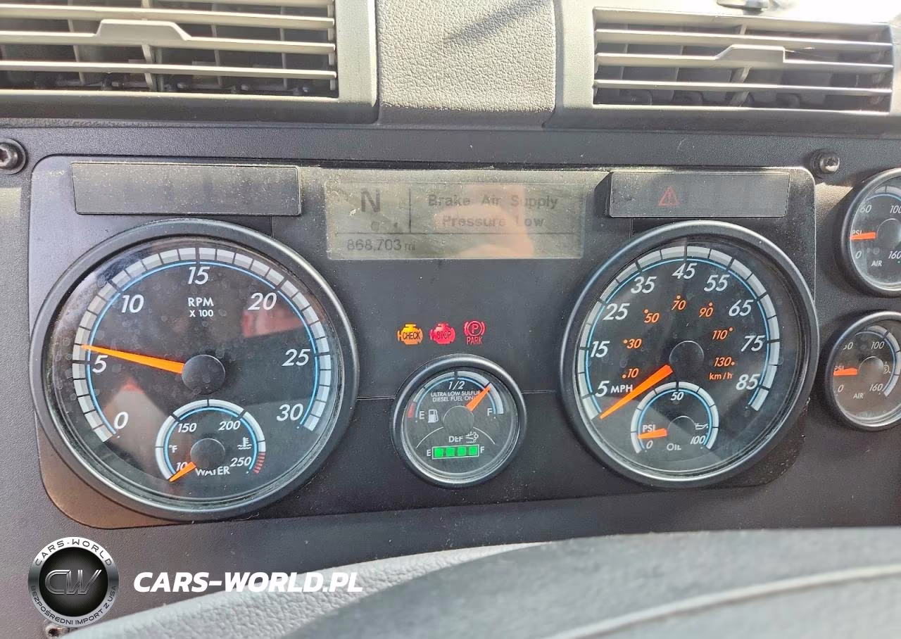 2018 Freightliner Cascadia 125 Semi Truck VIN:1FUJGLDR0JLJK4885 - 8