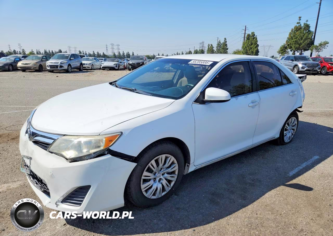 2012 Toyota Camry Le – zdjęcie 1 z 13