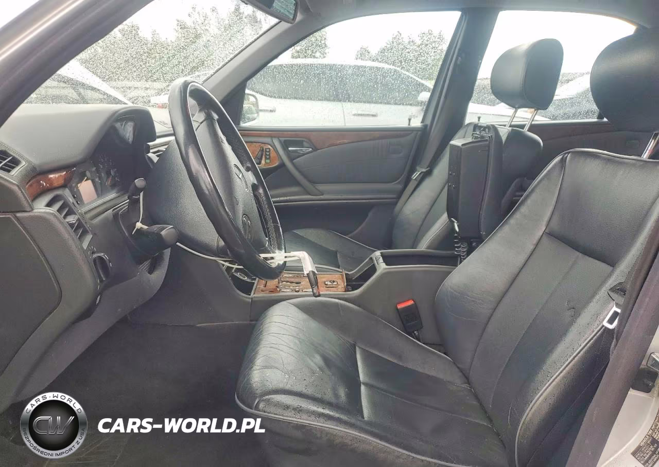 2002 Mercedes-Benz E 320 VIN:WDBJF65J82B477322 - 7