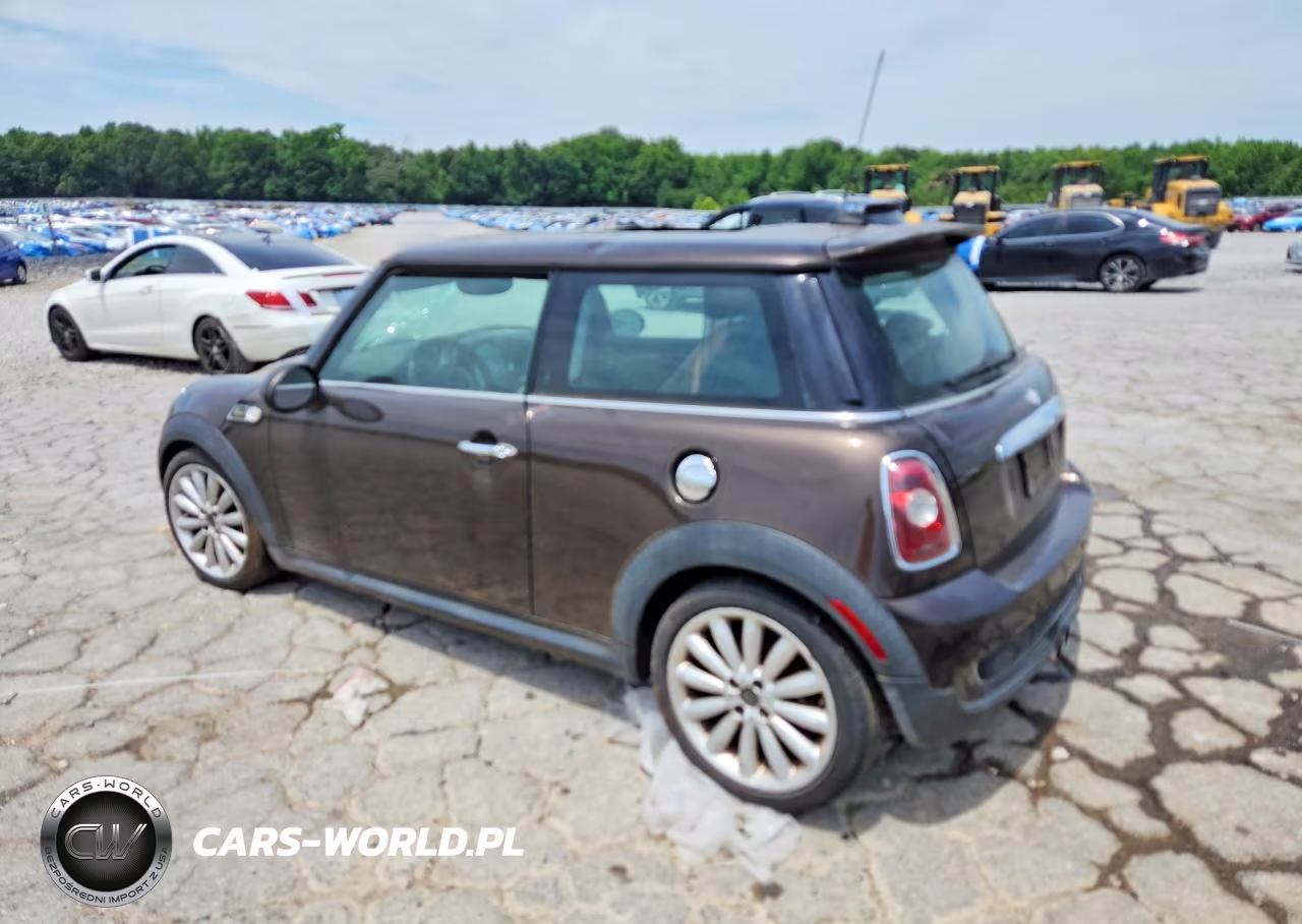 2010 Mini Cooper S VIN:WMWMF7C56ATX46028 - 2