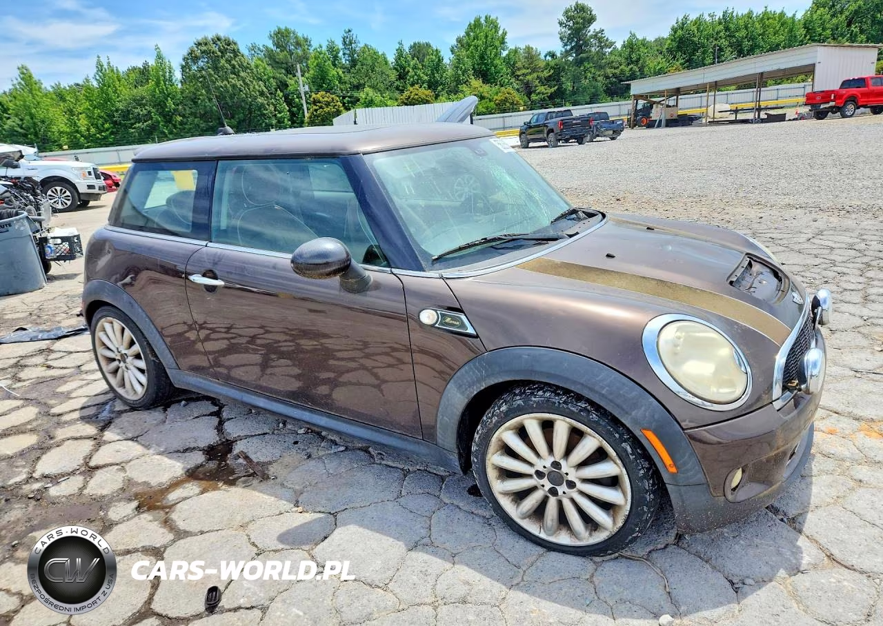 2010 Mini Cooper S VIN:WMWMF7C56ATX46028 - 4