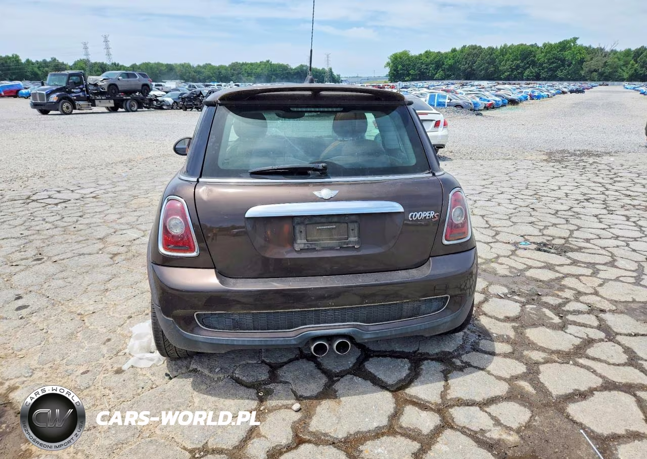 2010 Mini Cooper S VIN:WMWMF7C56ATX46028 - 6