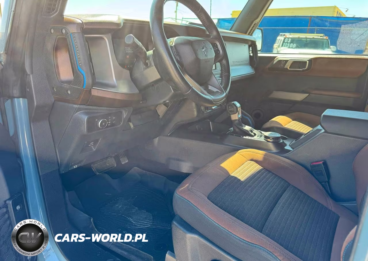 2022 Ford Bronco Base VIN:1FMDE5BH5NLA90931 - 9