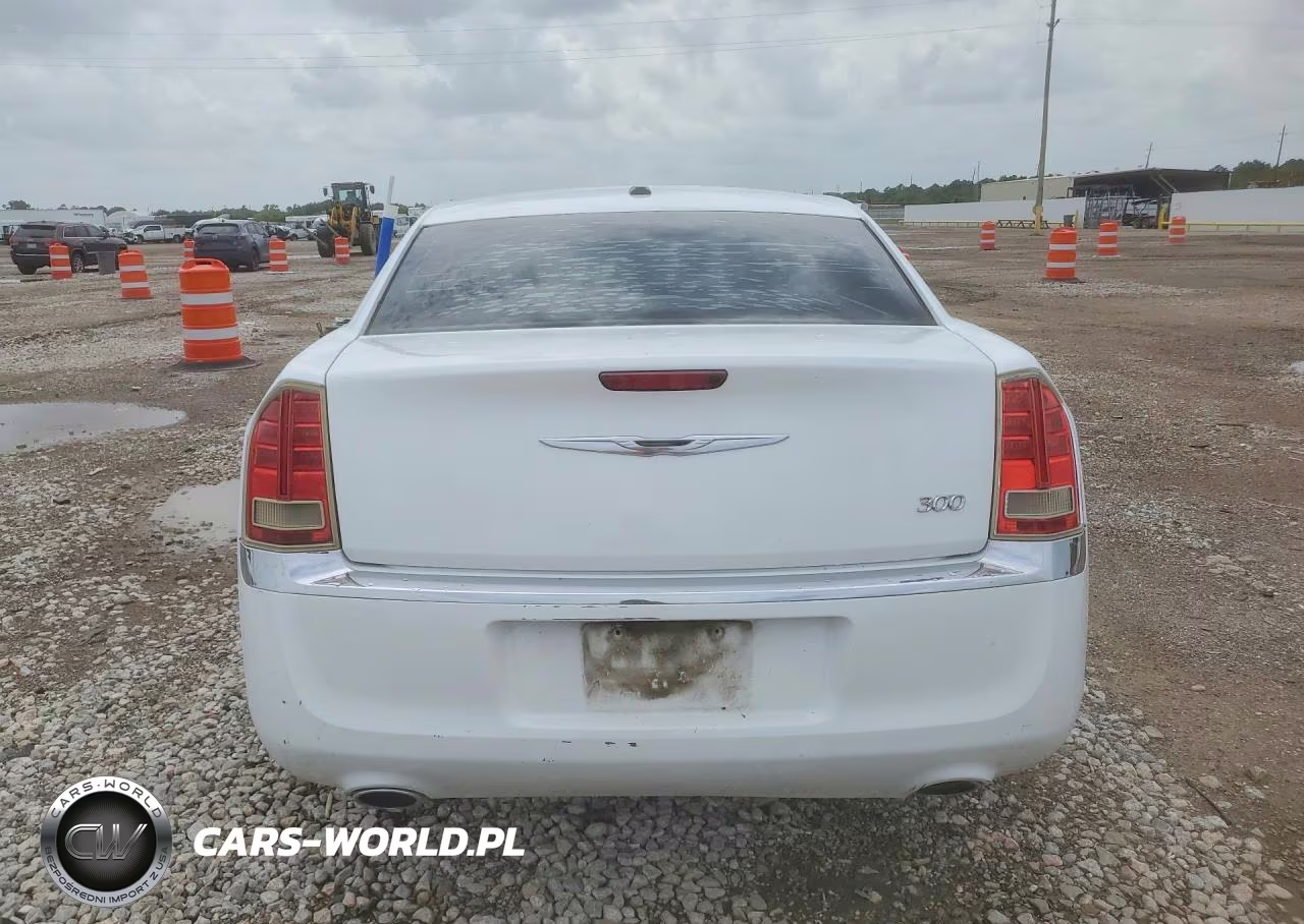 2014 Chrysler 300 VIN:2C3CCAAG8EH190062 - 6