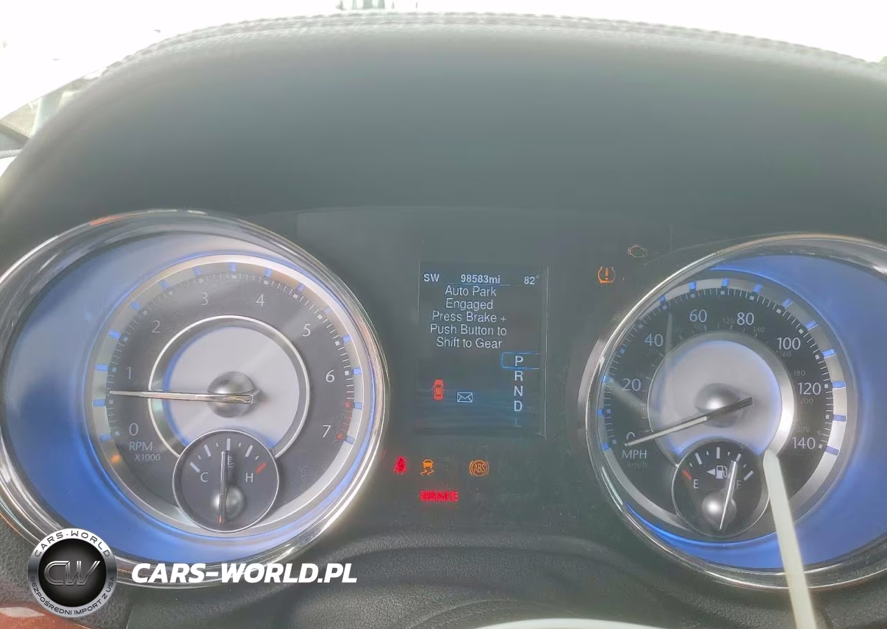 2014 Chrysler 300 VIN:2C3CCAAG8EH190062 - 9