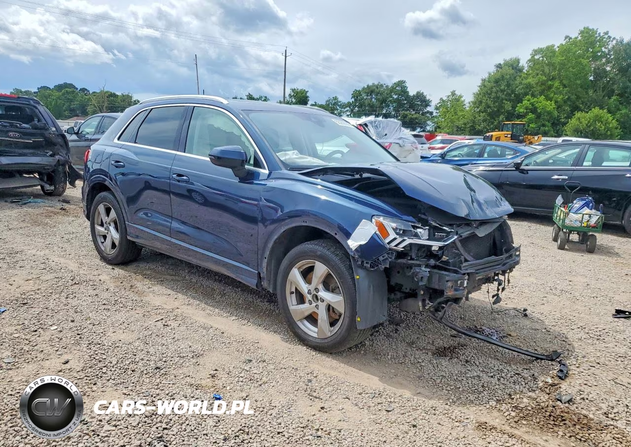 2020 Audi Q3 Premium Plus VIN:WA1BECF34L1092543 - 4