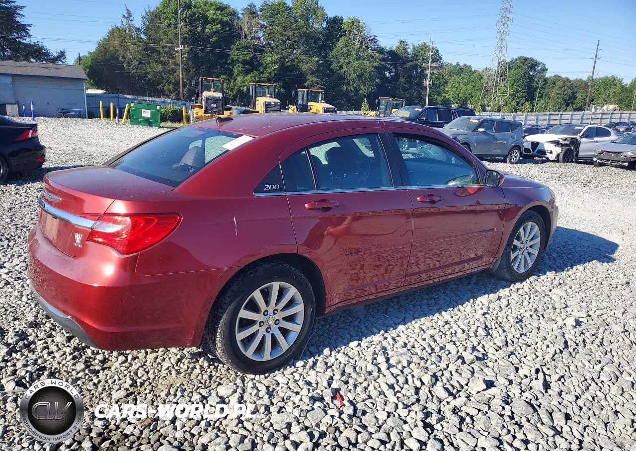 2013 Chrysler 200 Touring VIN:1C3CCBBG8DN678664 - 3