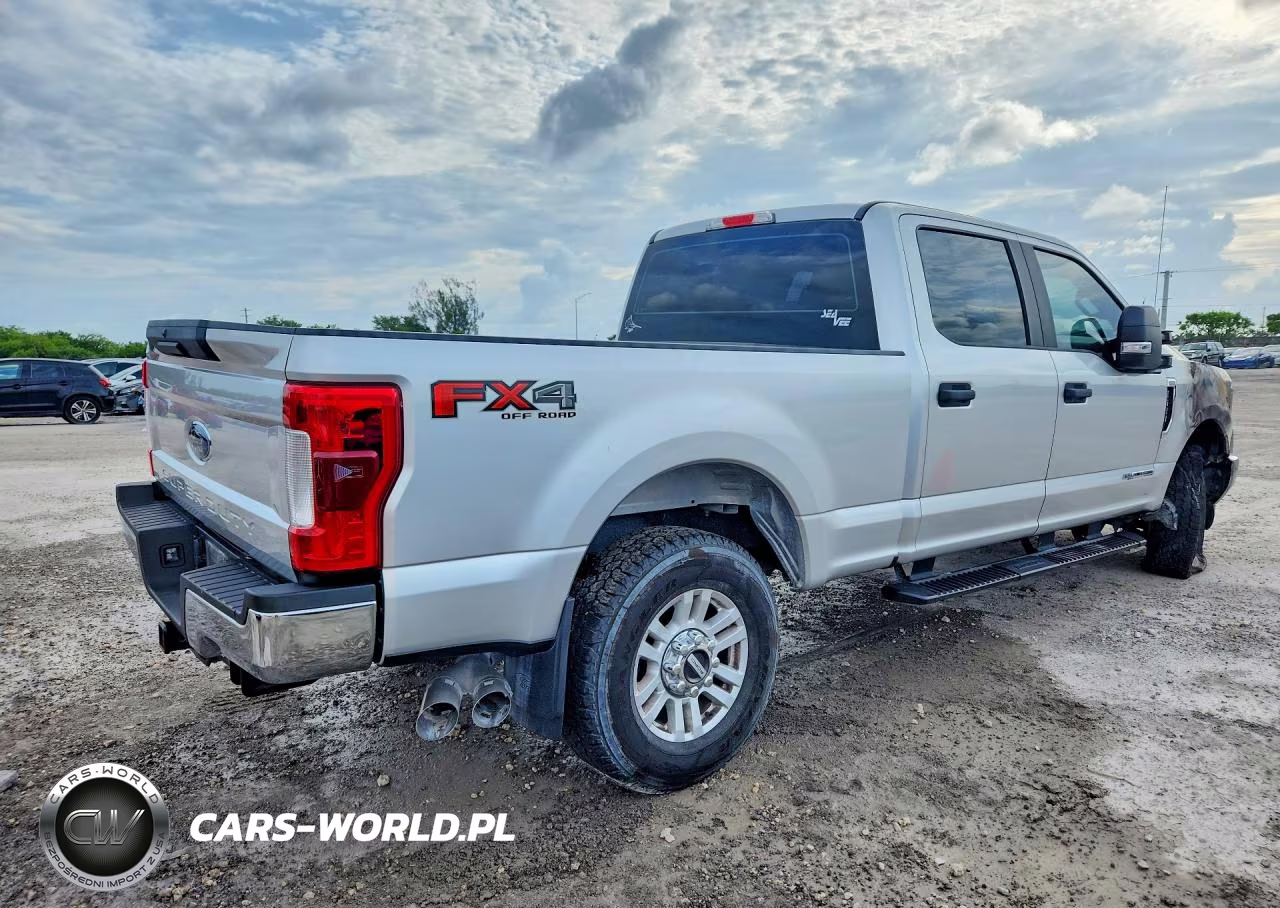 2018 Ford F250 Super Duty VIN:1FT7W2BT9JEB26166 - 3