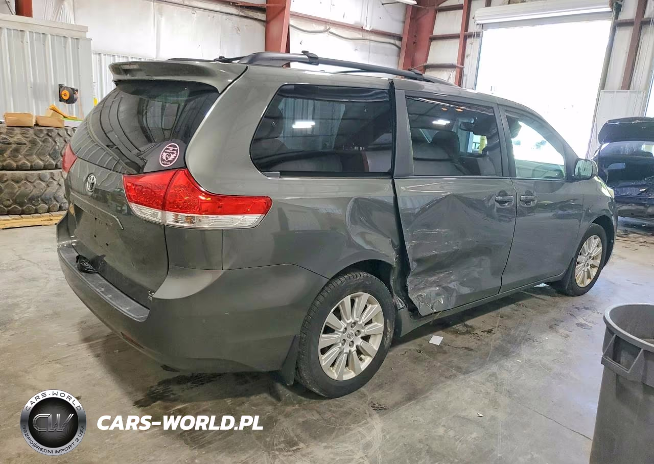 2012 Toyota Sienna Le VIN:5TDJK3DC3CS033208 - 3