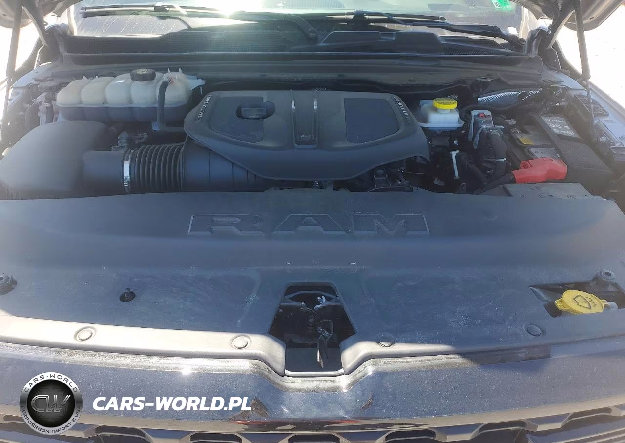 2025 Ram 1500 Big Horn VIN:1C6SRFFP0SN621242 - 11