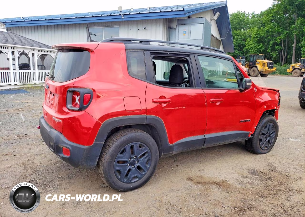 2018 Jeep Renegade Trailhawk VIN:ZACCJBCB9JPG72587 - 3
