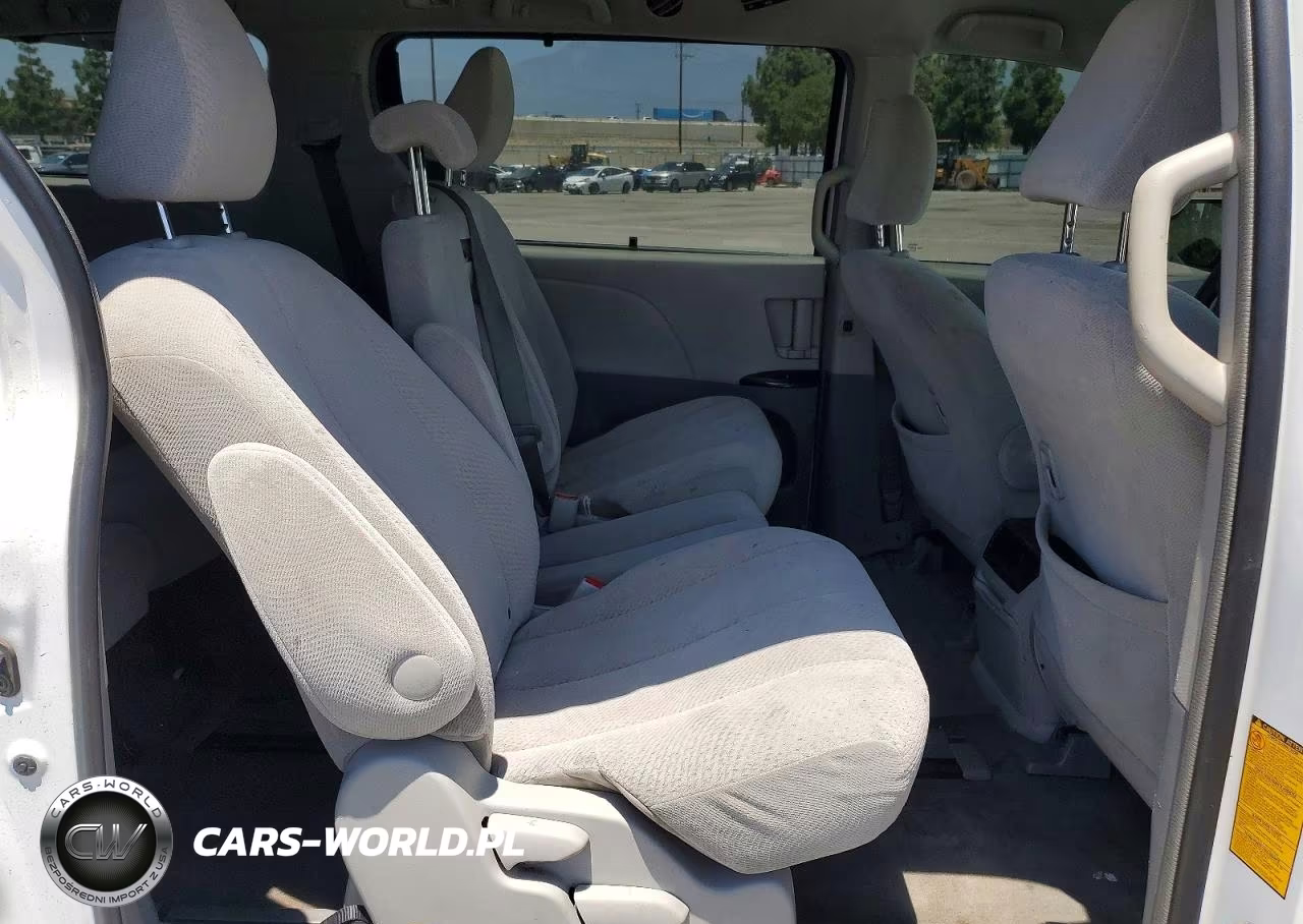 2013 Toyota Sienna Le VIN:5TDKK3DC0DS288176 - 11