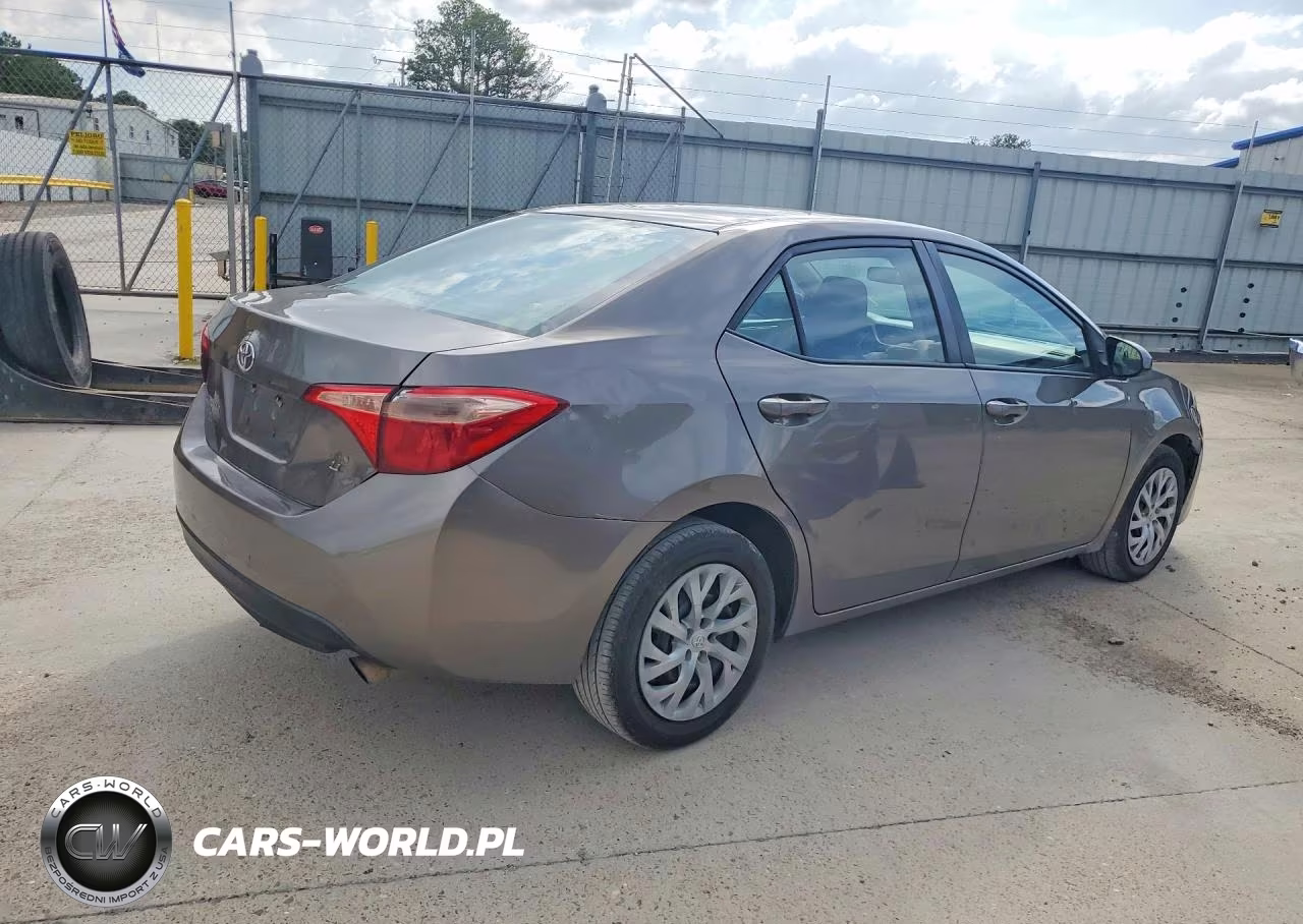 2019 Toyota Corolla Le VIN:2T1BURHE6KC146638 - 3