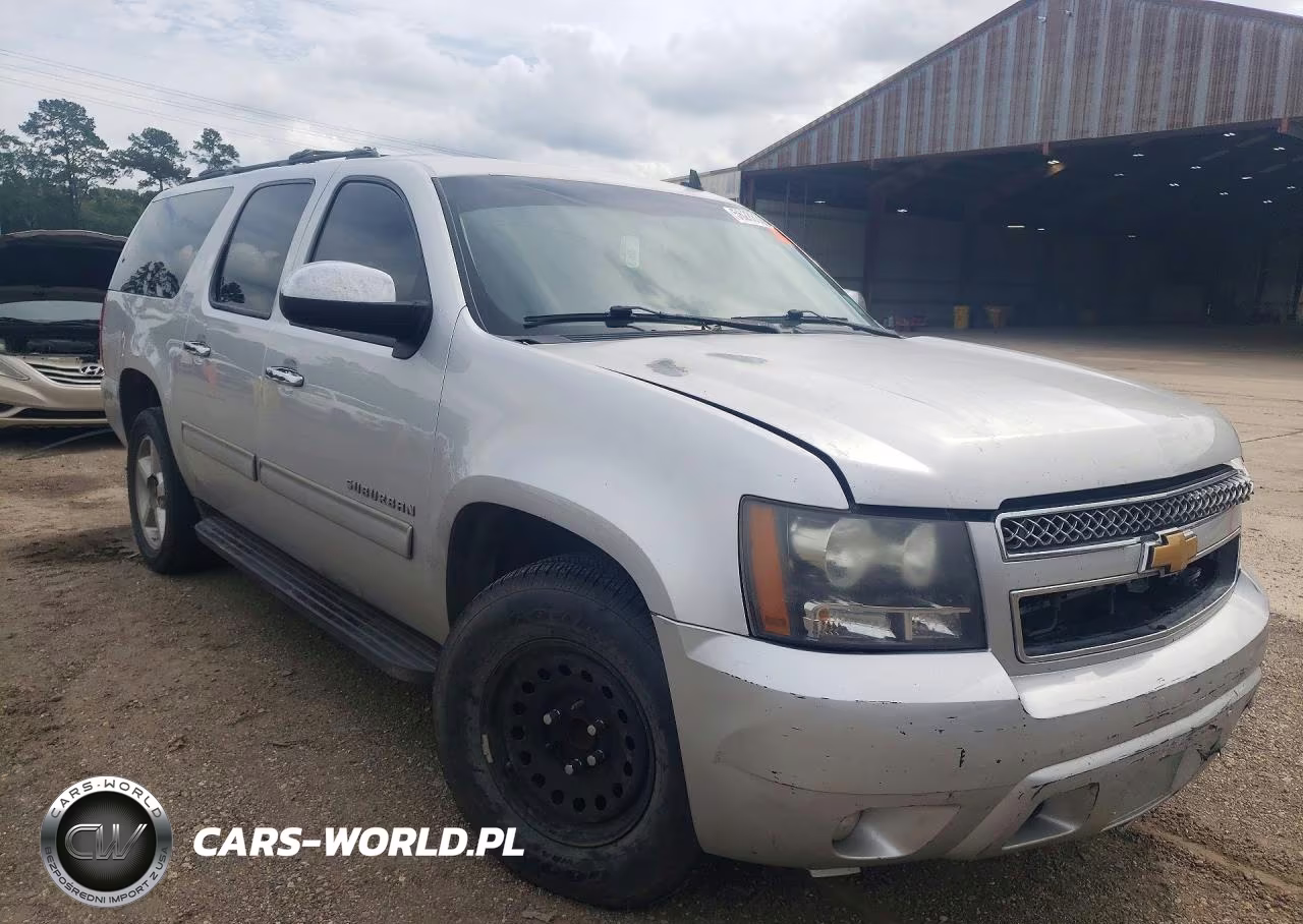 2014 Chevrolet Suburban C1500 Ls VIN:1GNSCHE09ER164106 - 4