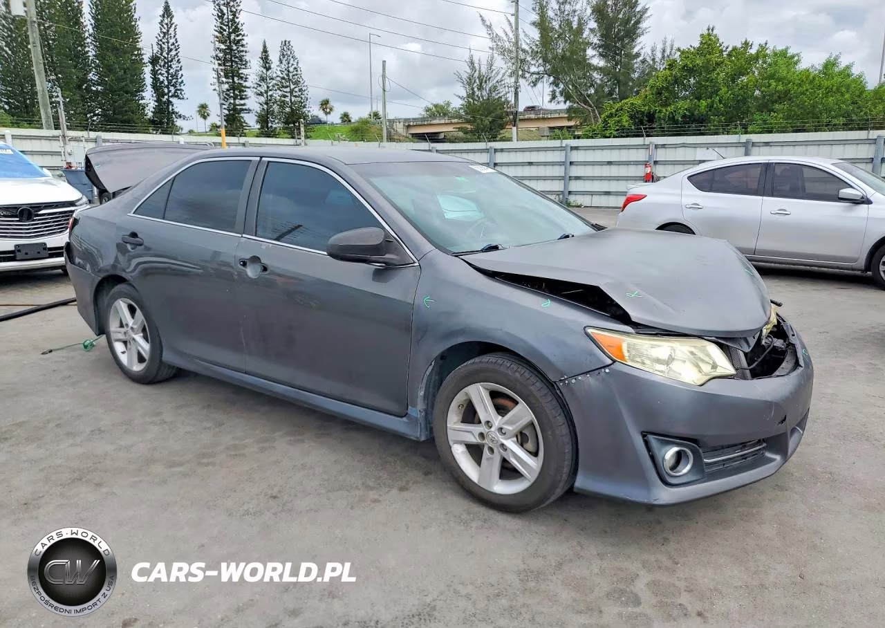 2013 Toyota Camry Se VIN:4T1BF1FK8DU270870 - 4