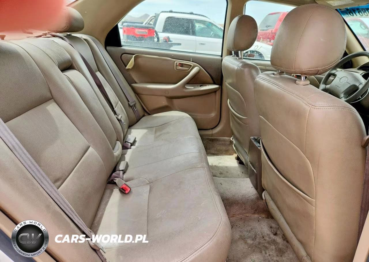 2000 Toyota Camry Le VIN:JT2BG22K5Y0447698 - 10