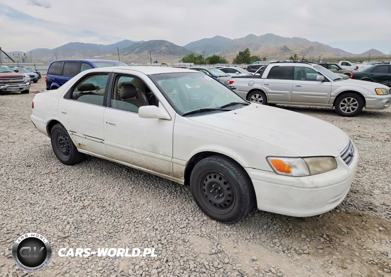 2000 Toyota Camry Le VIN:JT2BG22K5Y0447698 - 4