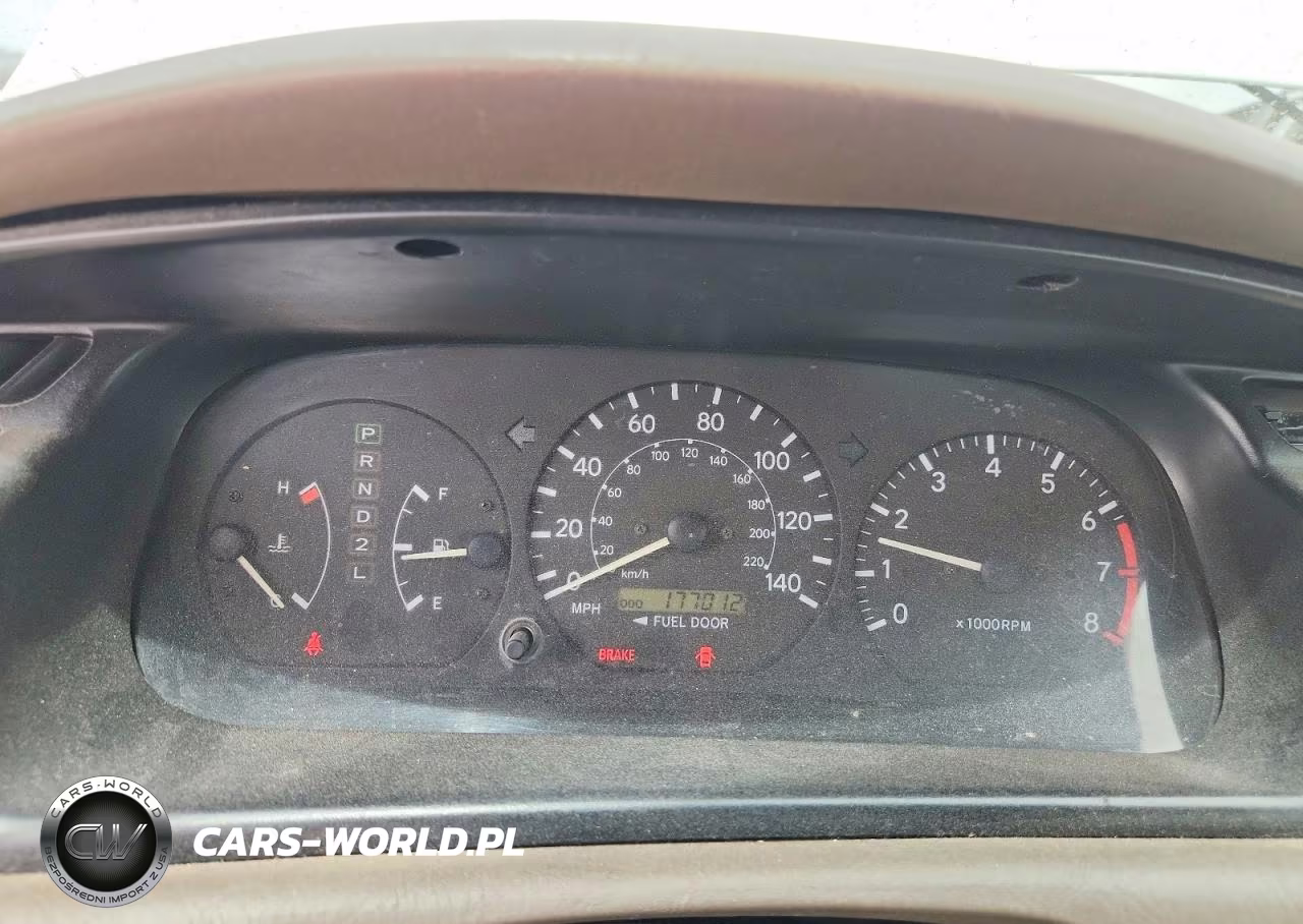 2000 Toyota Camry Le VIN:JT2BG22K5Y0447698 - 9