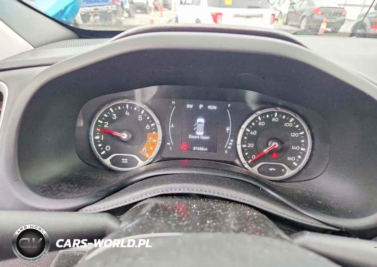 2020 Jeep Renegade Latitude VIN:ZACNJBBB6LPL34641 - 9