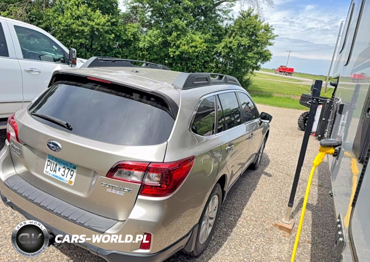 2015 Subaru Outback 2.5I Premium VIN:4S4BSACC5F3331142 - 4