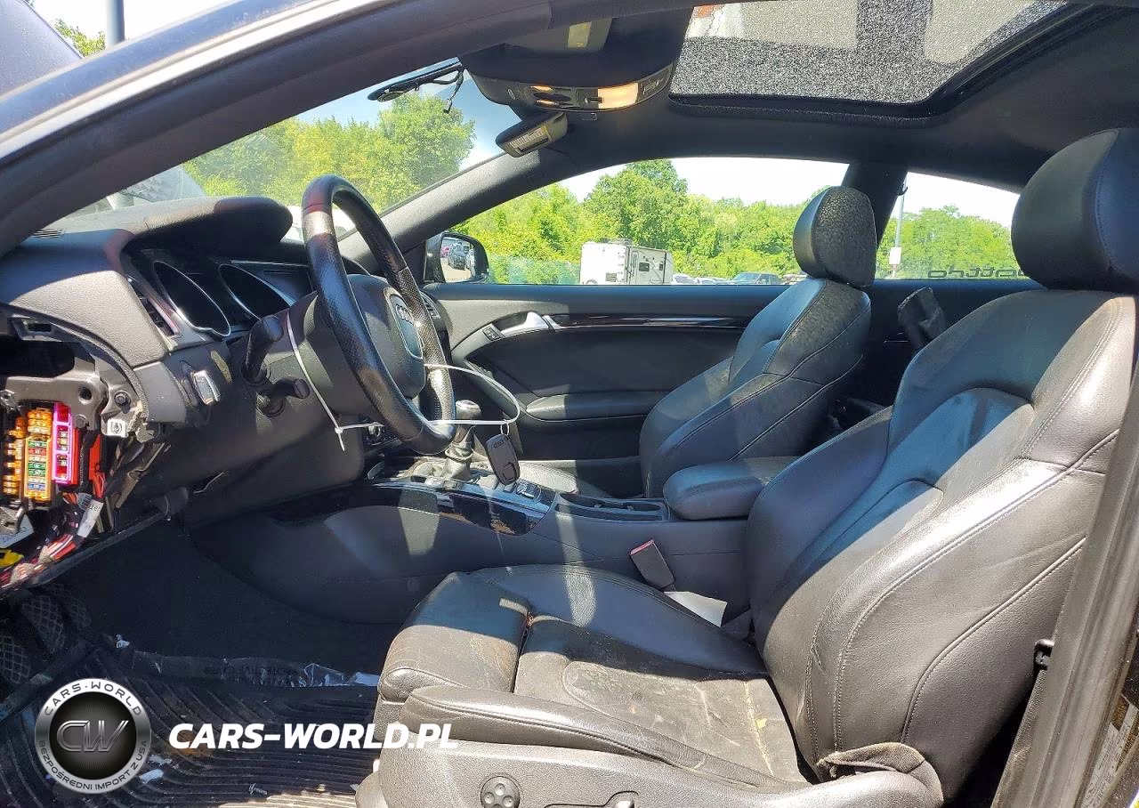2011 Audi A5 Premium Plus VIN:WAURFAFR0BA071212 - 7