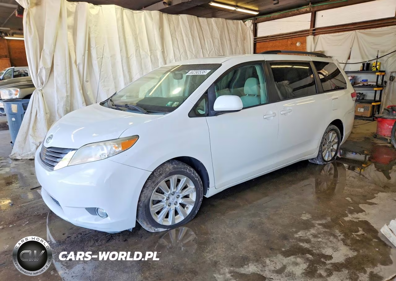 2012 Toyota Sienna Xle 7-Passenger
