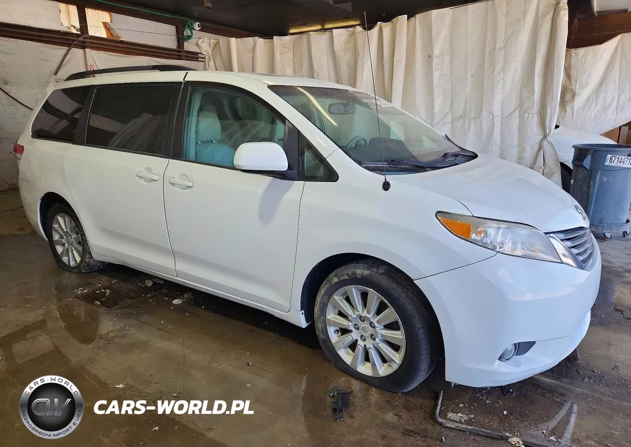 2012 Toyota Sienna Xle 7-Passenger VIN:5TDDK3DCXCS040055 - 4