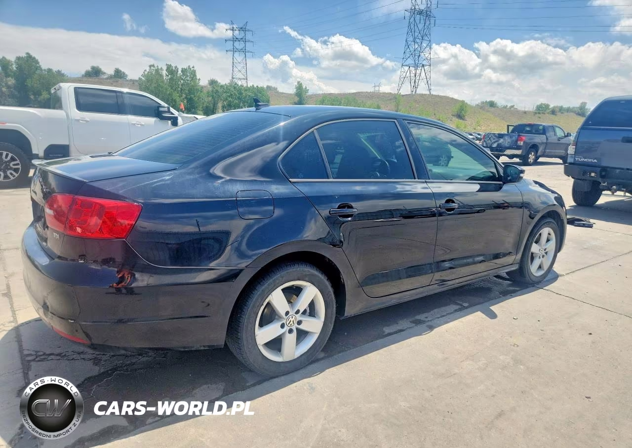 2012 Volkswagen Jetta Tdi VIN:3VWLL7AJ9CM423355 - 3