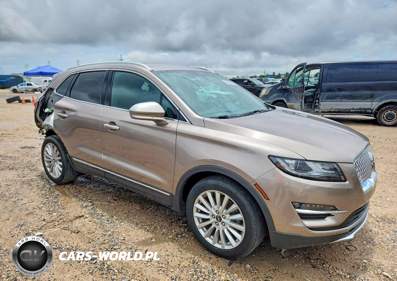 2019 Lincoln Mkc VIN:5LMCJ1C90KUL16884 - 4